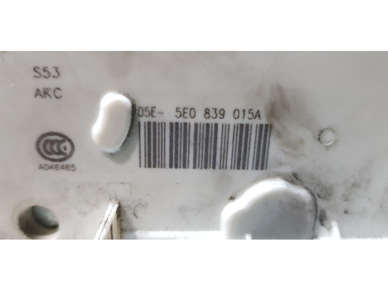 Recambio de cerradura puerta trasera izquierda para skoda rapid active referencia OEM IAM 5E0839015A  