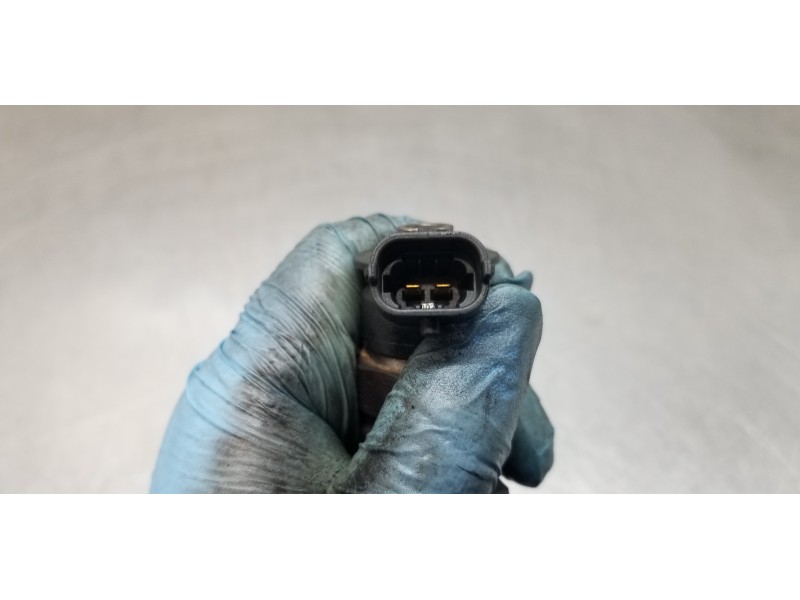 Recambio de inyector para peugeot 207 x-line referencia OEM IAM 0445110252  