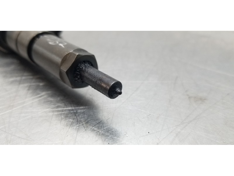 Recambio de inyector para peugeot 207 x-line referencia OEM IAM 0445110252  