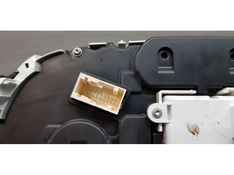 Recambio de cuadro instrumentos para peugeot 508 active referencia OEM IAM 9805975780   Recambio de cuadro instrumentos para peugeot 508 active referencia OEM IAM 9805975780