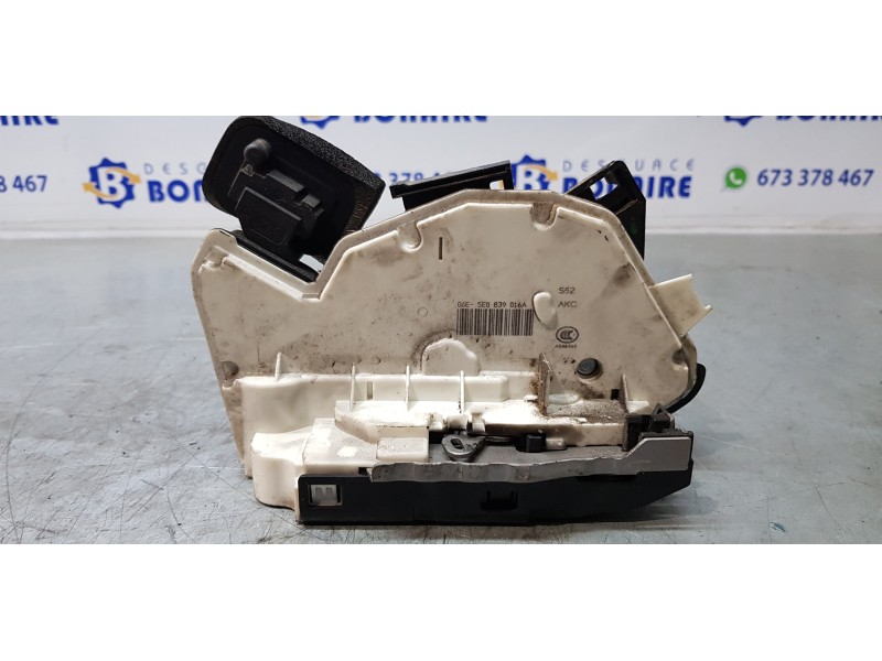 Recambio de cerradura puerta trasera derecha para skoda rapid elegance referencia OEM IAM 5E0839016A   Recambio de cerradura puerta trasera derecha para skoda rapid elegance referencia OEM IAM 5E0839016A
