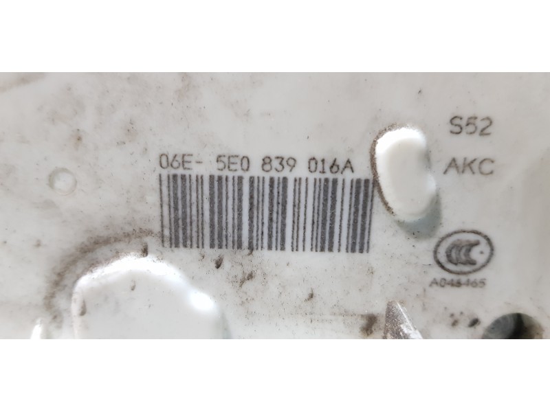 Recambio de cerradura puerta trasera derecha para skoda rapid elegance referencia OEM IAM 5E0839016A   Recambio de cerradura puerta trasera derecha para skoda rapid elegance referencia OEM IAM 5E0839016A