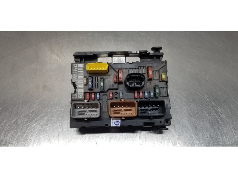 Recambio de caja reles / fusibles para peugeot 207 x-line referencia OEM IAM 9661708280 BSML11 