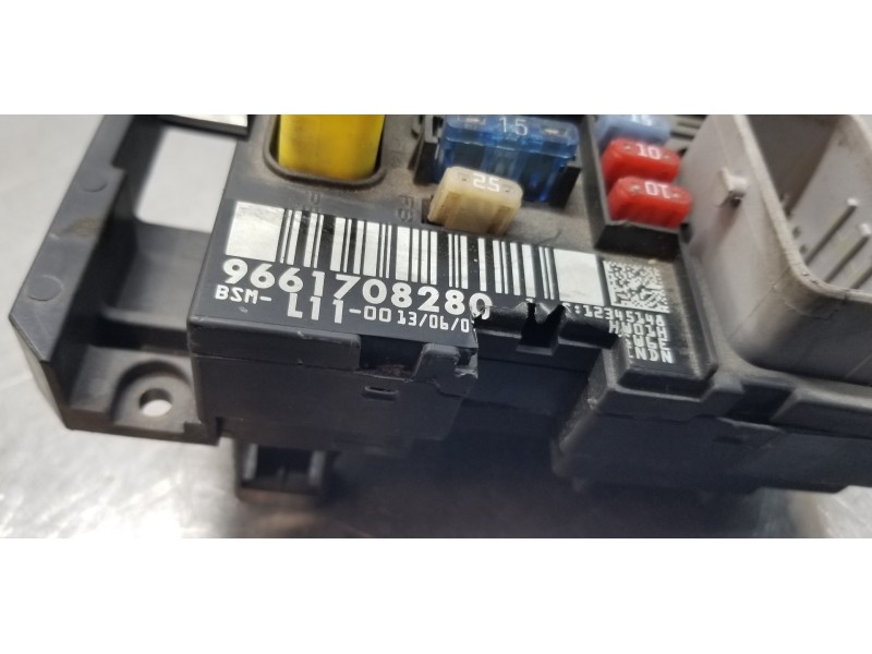 Recambio de caja reles / fusibles para peugeot 207 x-line referencia OEM IAM 9661708280 BSML11 