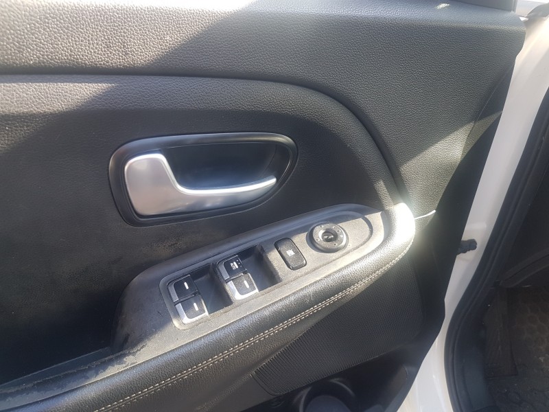 kia carens ( ) del año 2017