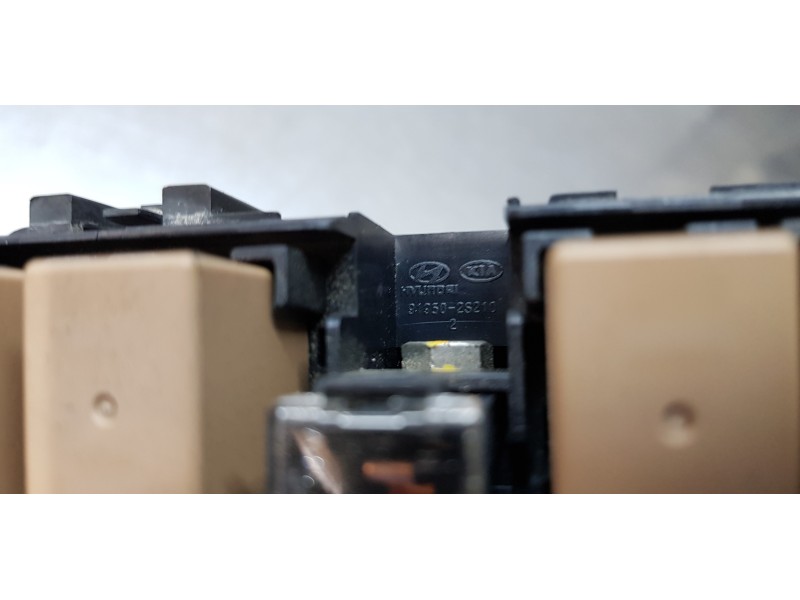 Recambio de caja reles / fusibles para kia carens ( ) concept referencia OEM IAM 919502S210  