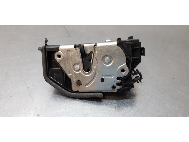 Recambio de cerradura puerta trasera izquierda para bmw x5 (e70) xdrive35d referencia OEM IAM 7229459  