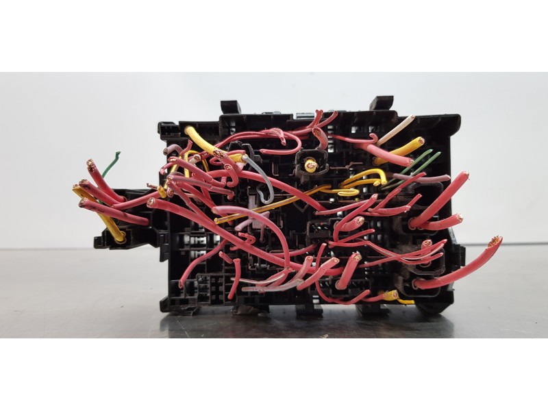 Recambio de caja reles / fusibles para renault scenic iv grand zen referencia OEM IAM 243800453R  