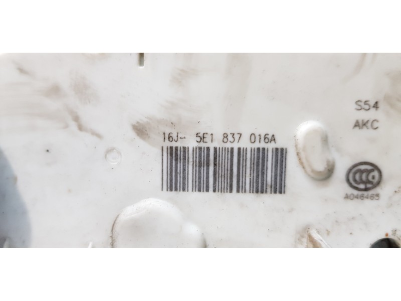 Recambio de cerradura puerta delantera derecha para skoda rapid active referencia OEM IAM 5E1837016A  