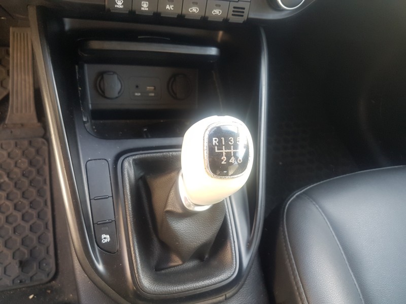 kia carens ( ) del año 2017