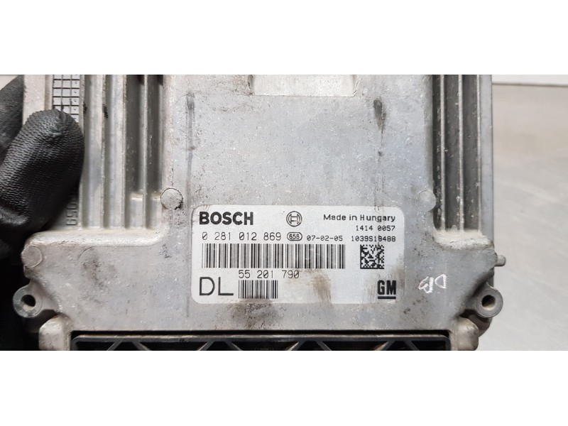 Recambio de centralita motor uce para opel vectra c berlina comfort referencia OEM IAM 55201790  