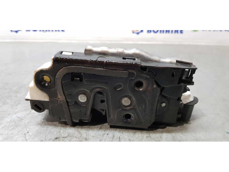 Recambio de cerradura puerta delantera derecha para skoda rapid active referencia OEM IAM 5E1837016A  