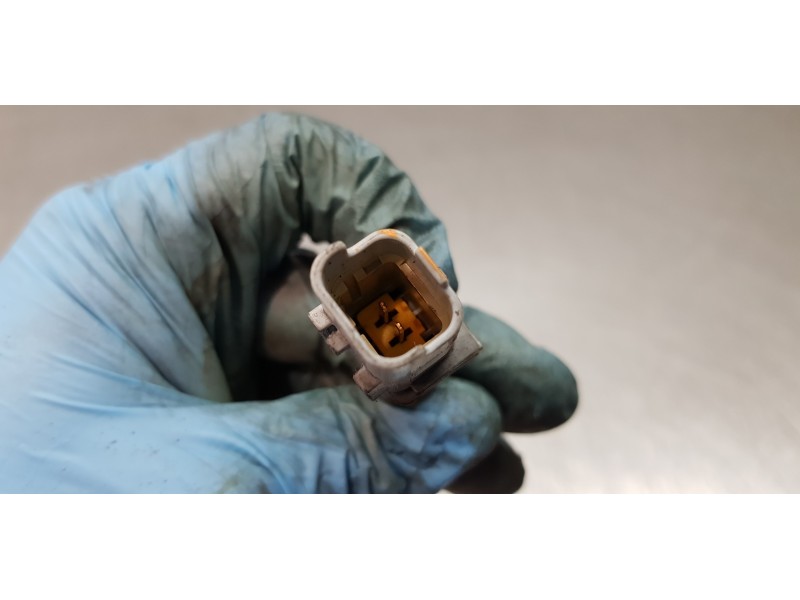 Recambio de inyector para renault scenic iv grand zen referencia OEM IAM 208997976R  