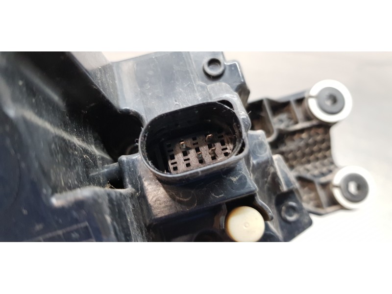 Recambio de piloto trasero derecho para seat leon sportstourer (kl8) xcellence referencia OEM IAM 5FA945208B  