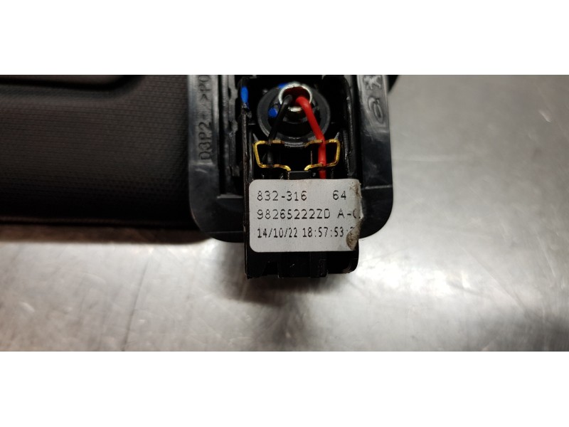 Recambio de parasol izquierdo para peugeot 2008 (p1) allure referencia OEM IAM 98265222ZD  