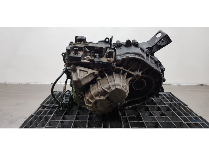 Recambio de caja cambios para volvo xc70 d5 awd kinetic (136kw) referencia OEM IAM 8252344 566R7002BD 