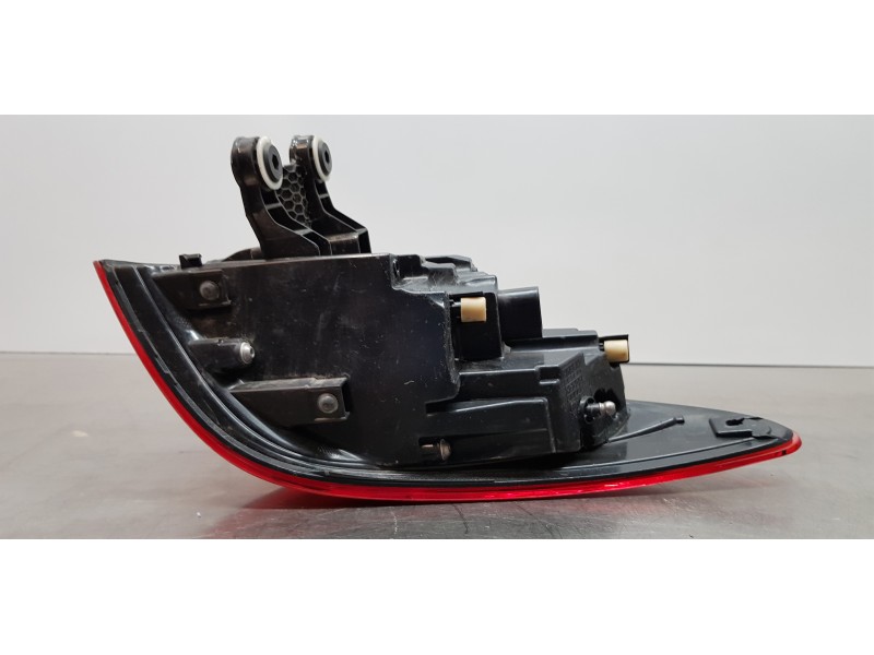 Recambio de piloto trasero izquierdo para seat leon sportstourer (kl8) xcellence referencia OEM IAM 5FA945207B  