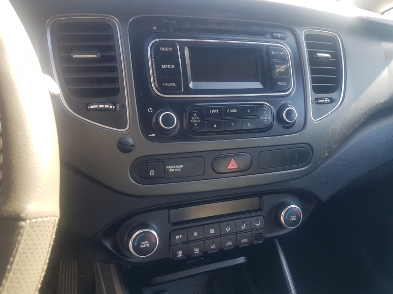 kia carens ( ) del año 2017