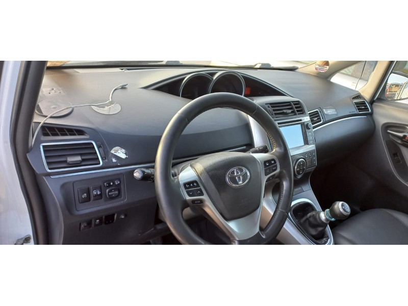 toyota verso del año 2015