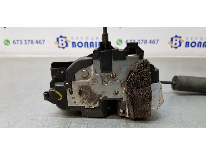 Recambio de cerradura puerta trasera derecha para renault laguna grandtour iii authentique referencia OEM IAM 825000003R  