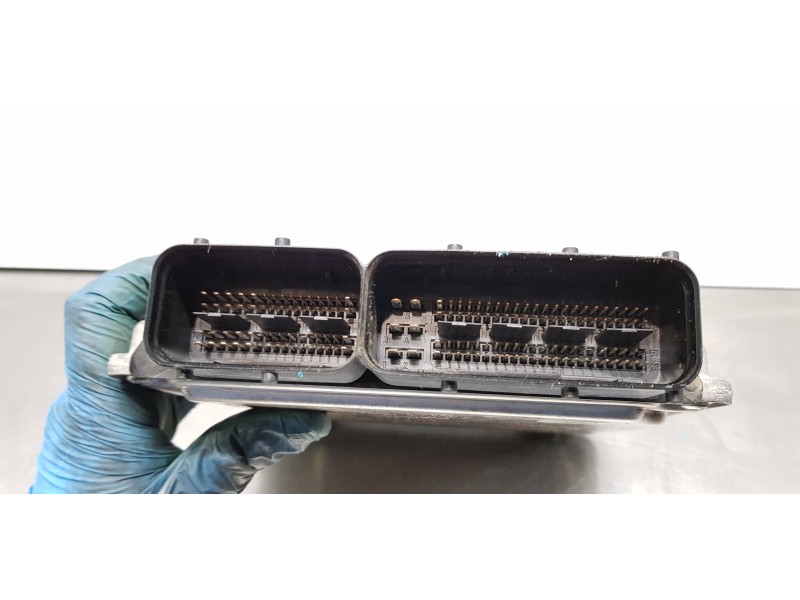 Recambio de centralita motor uce para volkswagen golf v berlina (1k1) trendline referencia OEM IAM 03G906016DF 0281011901 