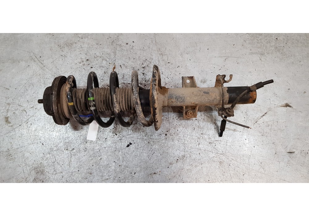 Recambio de amortiguador delantero derecho para volkswagen t5 transporter/furgoneta caja cerrada referencia OEM IAM 7H0413031N  
