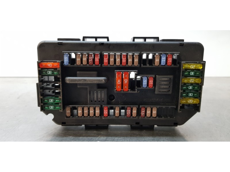 Recambio de caja reles / fusibles para bmw serie 3 touring (f31) 318d referencia OEM IAM 933787901  