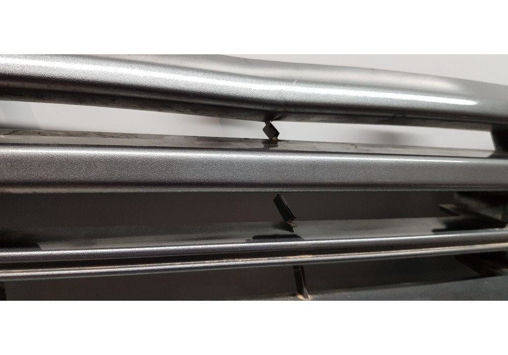 Recambio de rejilla delantera para ford transit kastenwagen (ttg) 310 l2 ambiente referencia OEM IAM 1906368 BK3117B968A BK3117B