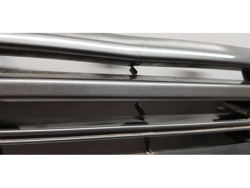 Recambio de rejilla delantera para ford transit kastenwagen (ttg) 310 l2 ambiente referencia OEM IAM 1906368 BK3117B968A BK3117B