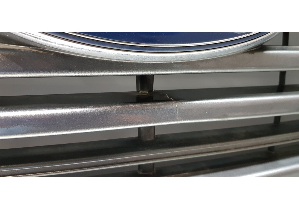 Recambio de rejilla delantera para ford transit kastenwagen (ttg) 310 l2 ambiente referencia OEM IAM 1906368 BK3117B968A BK3117B