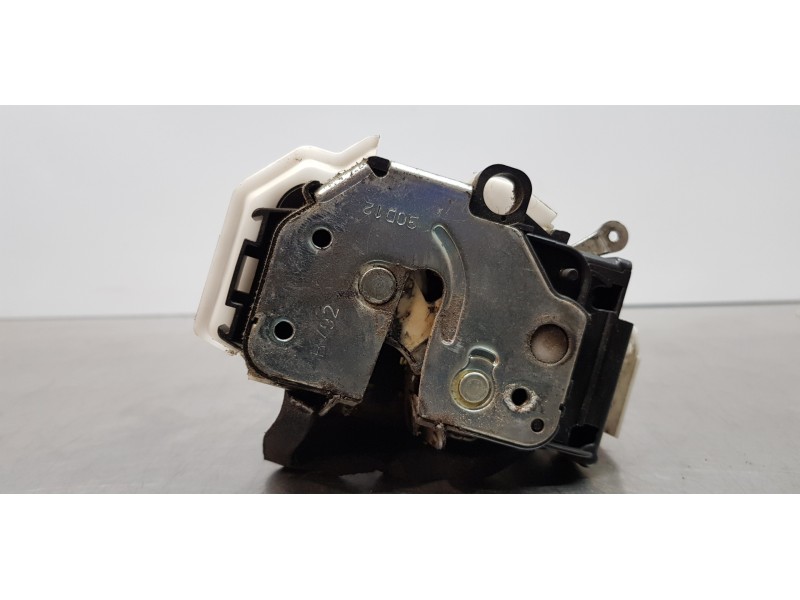 Recambio de cerradura puerta lateral derecha para fiat doblo active referencia OEM IAM 51842861   Recambio de cerradura puerta lateral derecha para fiat doblo active referencia OEM IAM 51842861