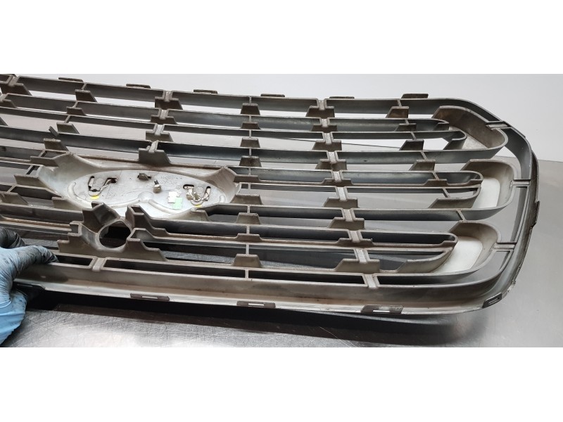 Recambio de rejilla delantera para ford transit kastenwagen (ttg) 310 l2 ambiente referencia OEM IAM 1906368 BK3117B968A BK3117B
