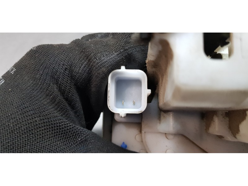 Recambio de cerradura puerta lateral derecha para fiat doblo active referencia OEM IAM 51842861   Recambio de cerradura puerta lateral derecha para fiat doblo active referencia OEM IAM 51842861