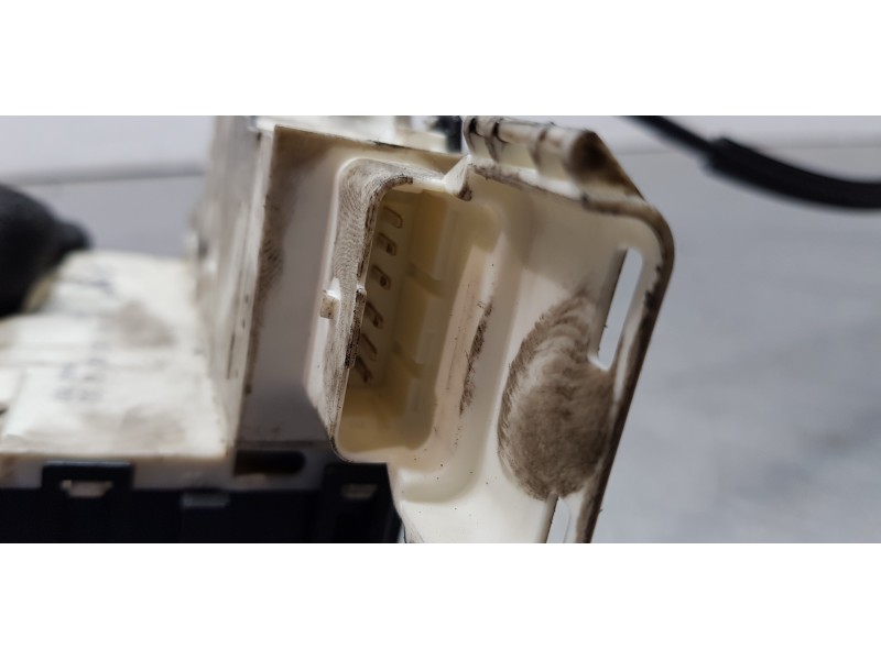 Recambio de cerradura puerta delantera derecha para citroen c4 coupe vtr plus referencia OEM IAM 9136EV  