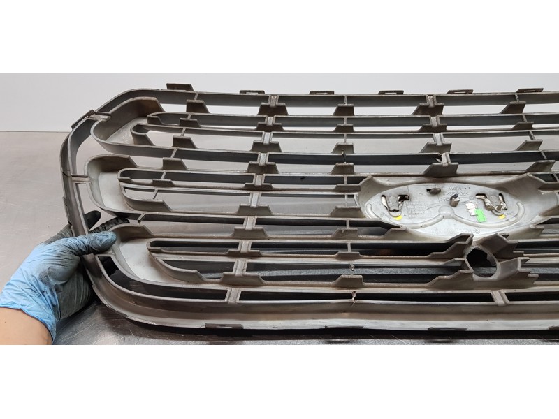 Recambio de rejilla delantera para ford transit kastenwagen (ttg) 310 l2 ambiente referencia OEM IAM 1906368 BK3117B968A BK3117B
