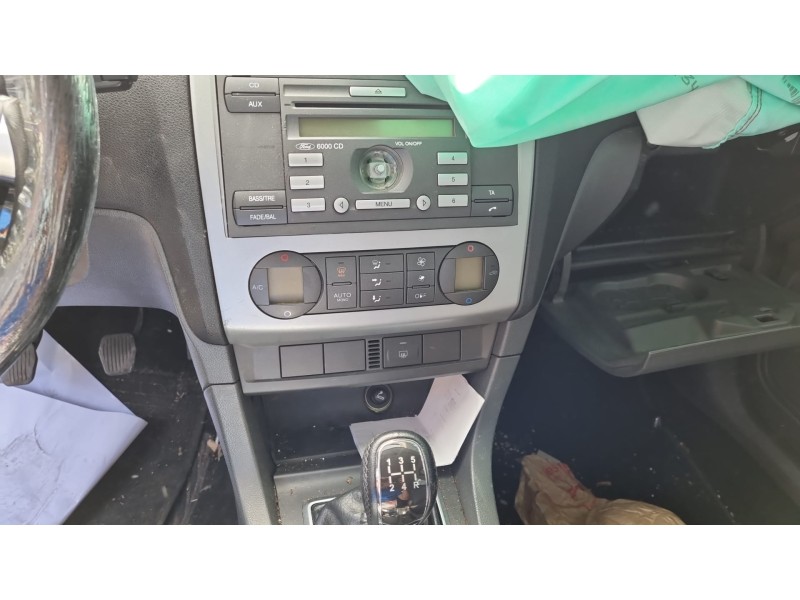 ford focus berlina (cap) del año 2006