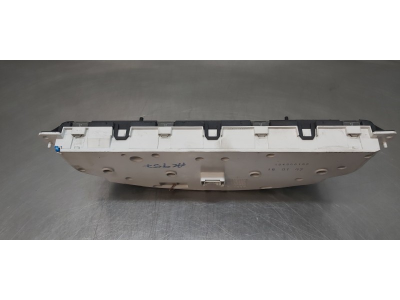 Recambio de cuadro instrumentos para volvo xc70 d5 awd kinetic (136kw) referencia OEM IAM 30728791 69594780T  Recambio de cuadro instrumentos para volvo xc70 d5 awd kinetic (136kw) referencia OEM IAM 30728791 69594780T