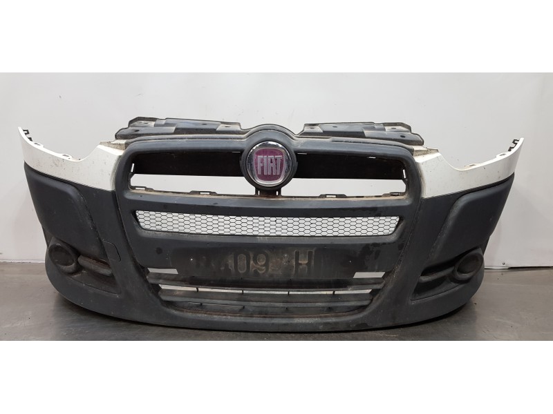 Recambio de paragolpes delantero para fiat doblo active referencia OEM IAM 735525448  