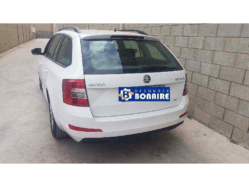 skoda octavia combi (5e5) del año 2013