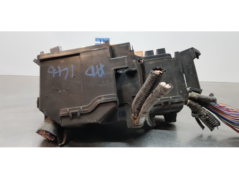 Recambio de caja reles / fusibles para mazda 3 lim. () luxury referencia OEM IAM B62V66760 BHR167S99 