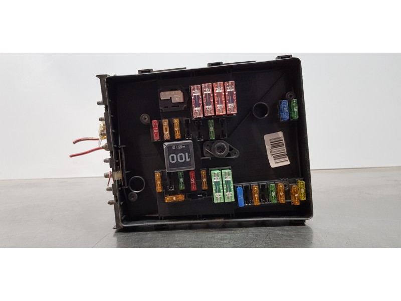Recambio de caja reles / fusibles para audi a3 (8p) 2.0 tdi ambiente referencia OEM IAM 1K0937125A   Recambio de caja reles / fusibles para audi a3 (8p) 2.0 tdi ambiente referencia OEM IAM 1K0937125A
