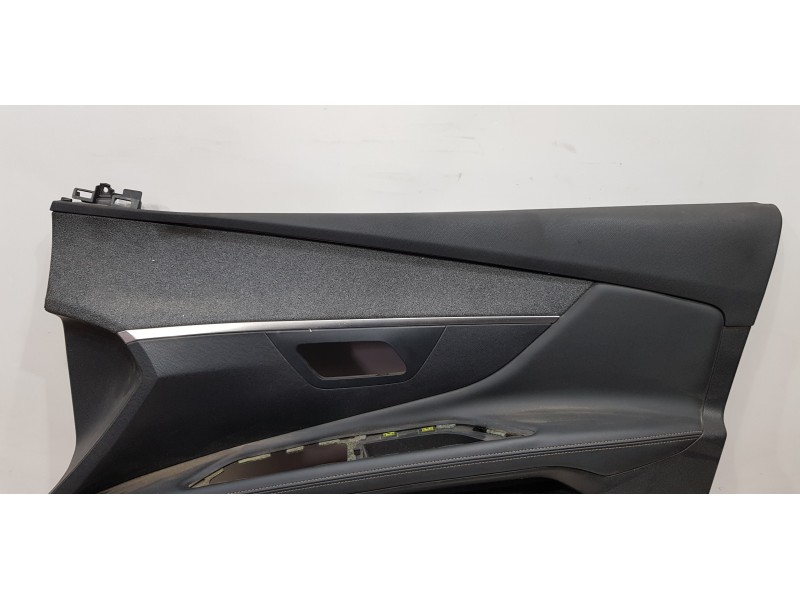 Recambio de guarnecido tapizado puerta delantera derecha para peugeot 3008 style referencia OEM IAM 98305864BY  