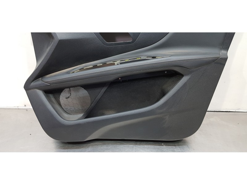 Recambio de guarnecido tapizado puerta delantera derecha para peugeot 3008 style referencia OEM IAM 98305864BY  