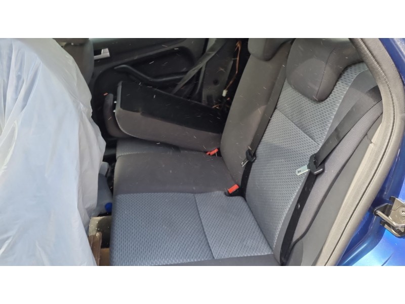 ford focus berlina (cap) del año 2006