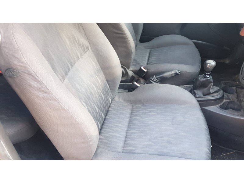 ford focus berlina (cak) del año 2002