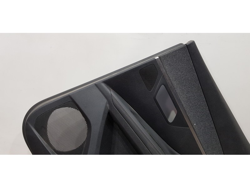 Recambio de guarnecido tapizado puerta trasera derecha para peugeot 3008 style referencia OEM IAM 98305886BY  