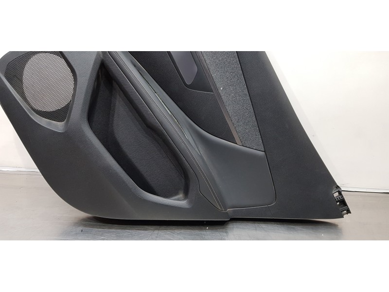 Recambio de guarnecido tapizado puerta trasera derecha para peugeot 3008 style referencia OEM IAM 98305886BY  