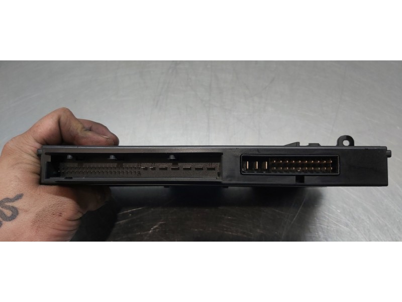 Recambio de modulo confort para bmw serie 1 berlina (e81/e87) 118d referencia OEM IAM 61356983304  