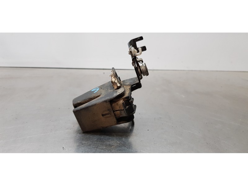 Recambio de cerradura puerta trasera izquierda para volkswagen t5 transporter/furgoneta caja cerrada referencia OEM IAM 7H082716