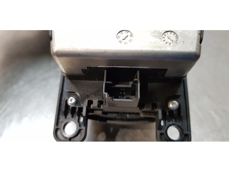 Recambio de mando multifuncion para bmw serie 3 touring (f31) 318d referencia OEM IAM 928669903  